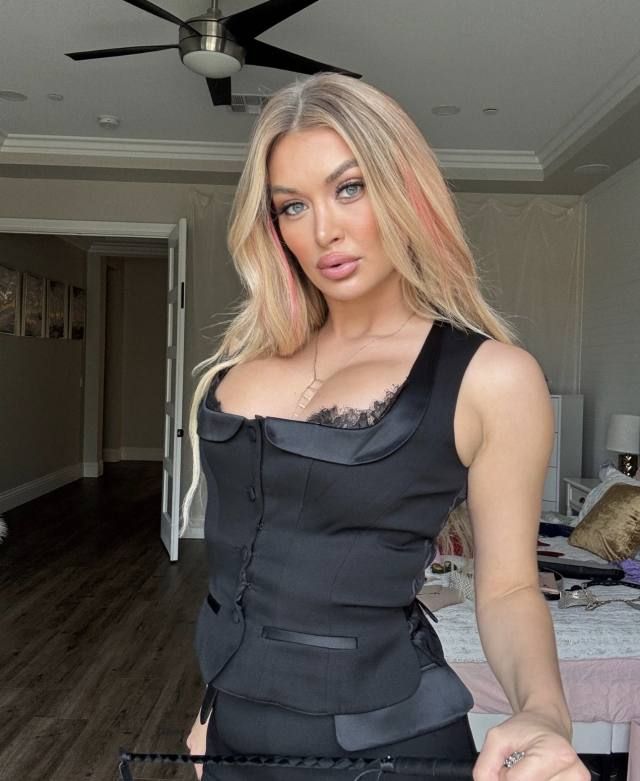 I’m Teresa....Sweet Sexy Nasty 😋 your complete late night freak! i SUCK DICK like no other😋 and FUCK even better 😋😋 so what y - Image 3